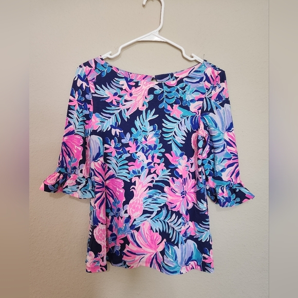 Lilly Pulitzer Tops - Lilly Pulitzer Ruffle Sleeve Top Size Small